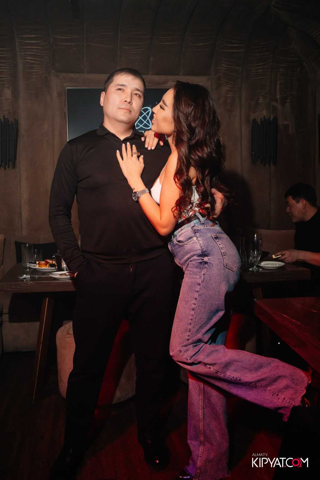 LAUREATE GRAND CAFÉ. КИПЯТКОМ АЛМАТЫ!