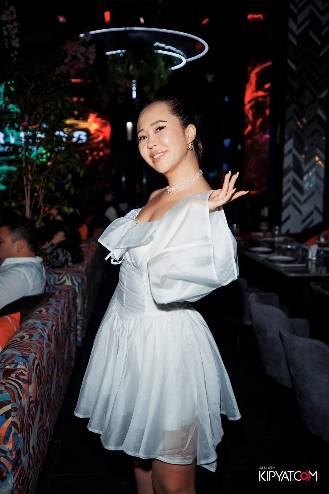 FRIENDS BAR & TERRACE. КИПЯТКОМ АЛМАТЫ!