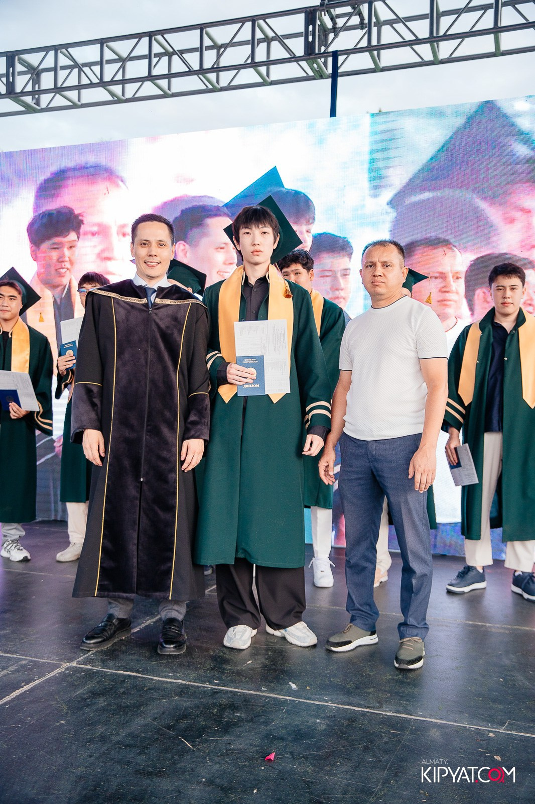 ВРУЧЕНИЕ ДИПЛОМОВ — НАРХОЗ КОЛЛЕДЖ. Part 4. КИПЯТКОМ АЛМАТЫ!