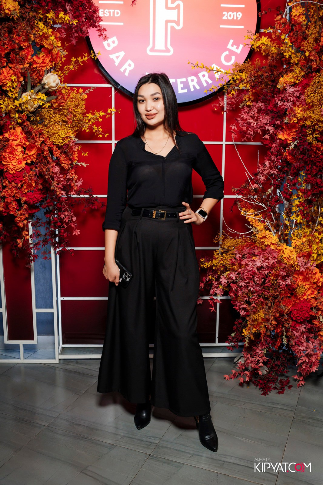 FRIENDS BAR & TERRACE. КИПЯТКОМ АЛМАТЫ!