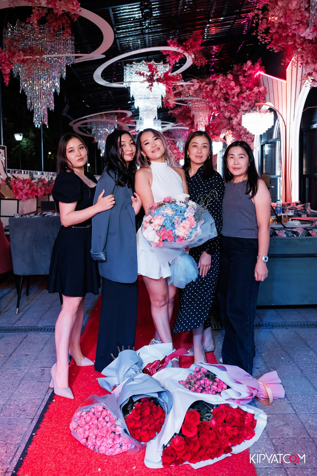 ЗАЯ, НА БИС. КИПЯТКОМ АЛМАТЫ!