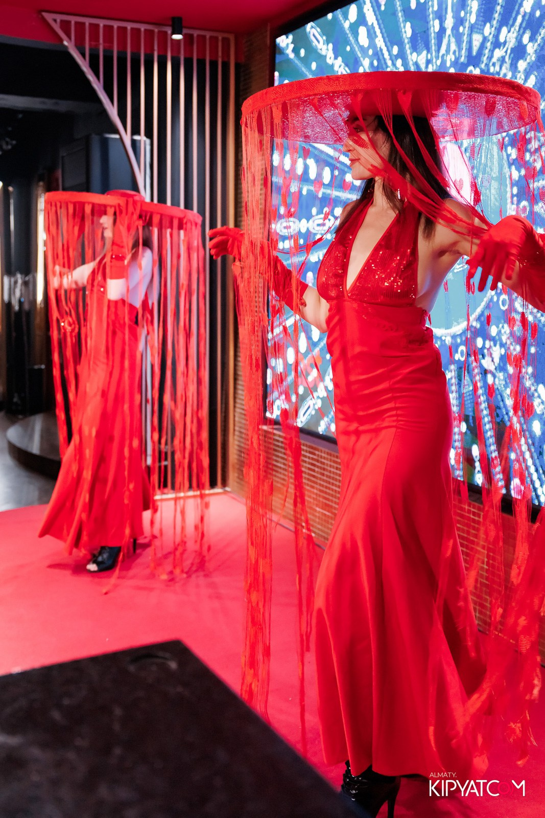 ЗАЯ, НА БИС. КИПЯТКОМ АЛМАТЫ!