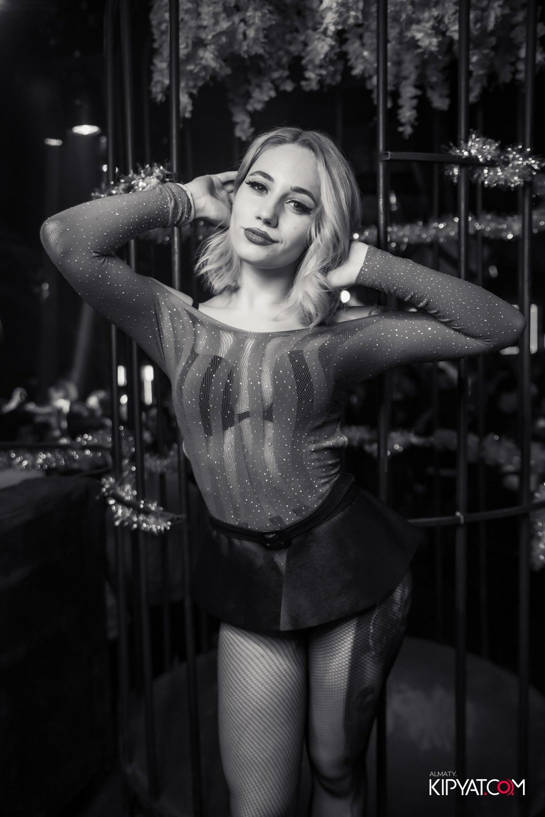 UYAT EMES BAR. КИПЯТКОМ АЛМАТЫ!