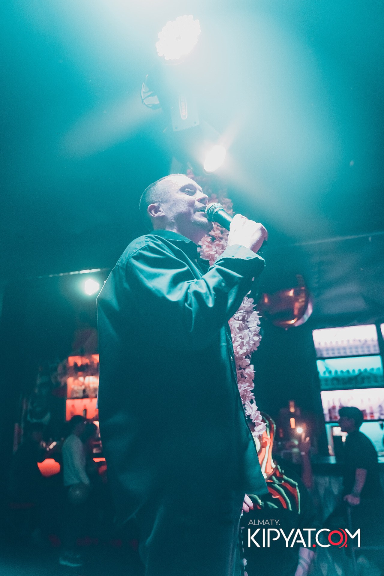 UYAT EMES BAR. КИПЯТКОМ АЛМАТЫ!