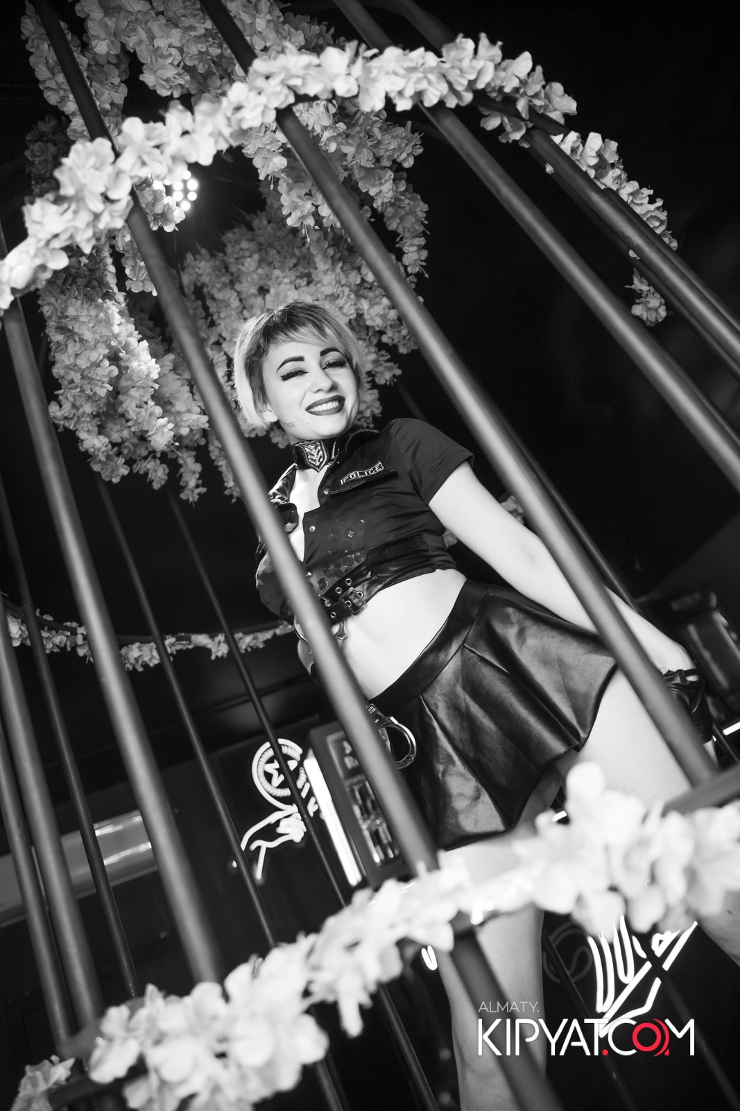 UYAT EMES BAR. КИПЯТКОМ АЛМАТЫ!