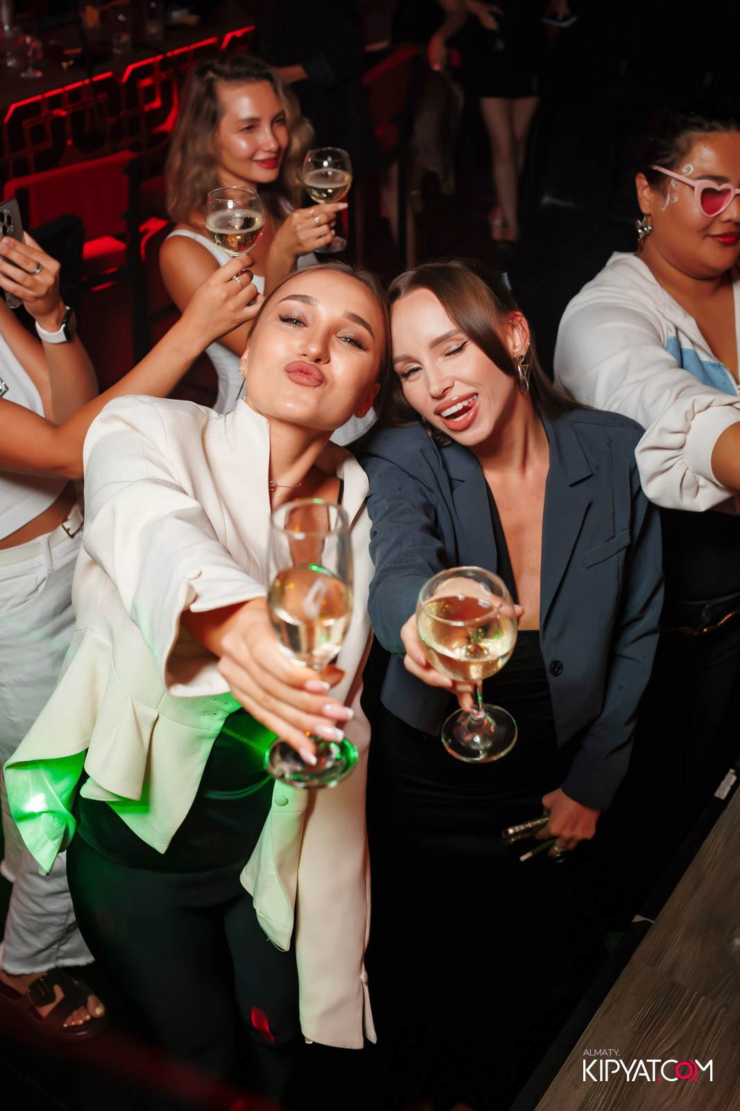 LADIES NIGHT — SHANGHAI 88 BAR. КИПЯТКОМ АЛМАТЫ! Фотосъемка мероприятий в Алматы