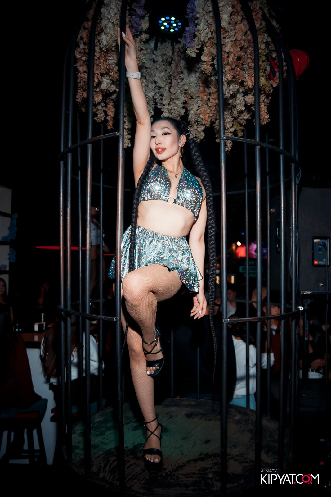 UYAT EMES BAR. КИПЯТКОМ АЛМАТЫ!