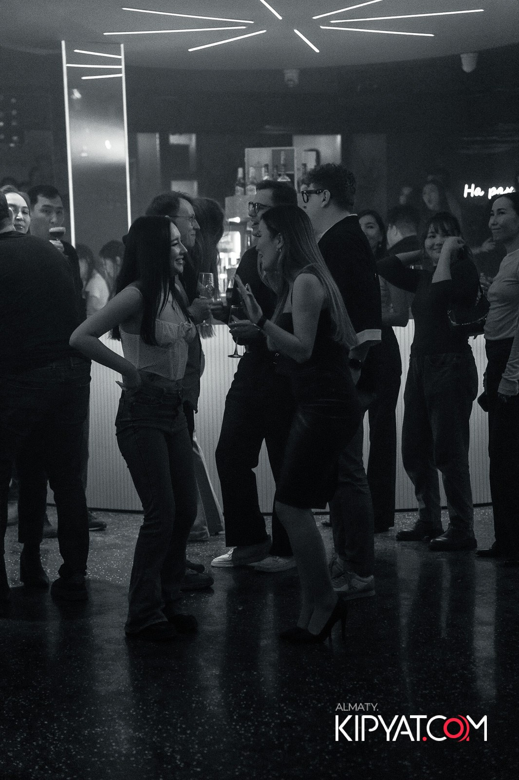 SANTA BARBARA — ВЫСТУПЛЕНИЕ LIZWI. КИПЯТКОМ АЛМАТЫ!