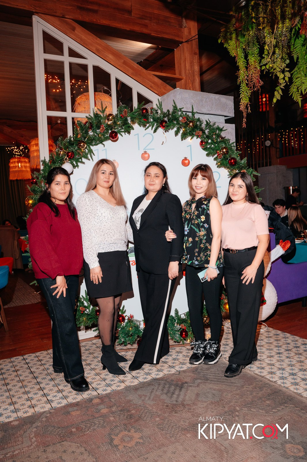 ГРУЗИНСКИЙ ДВОР НА КАБАНБАЙ БАТЫРА. КИПЯТКОМ АЛМАТЫ!