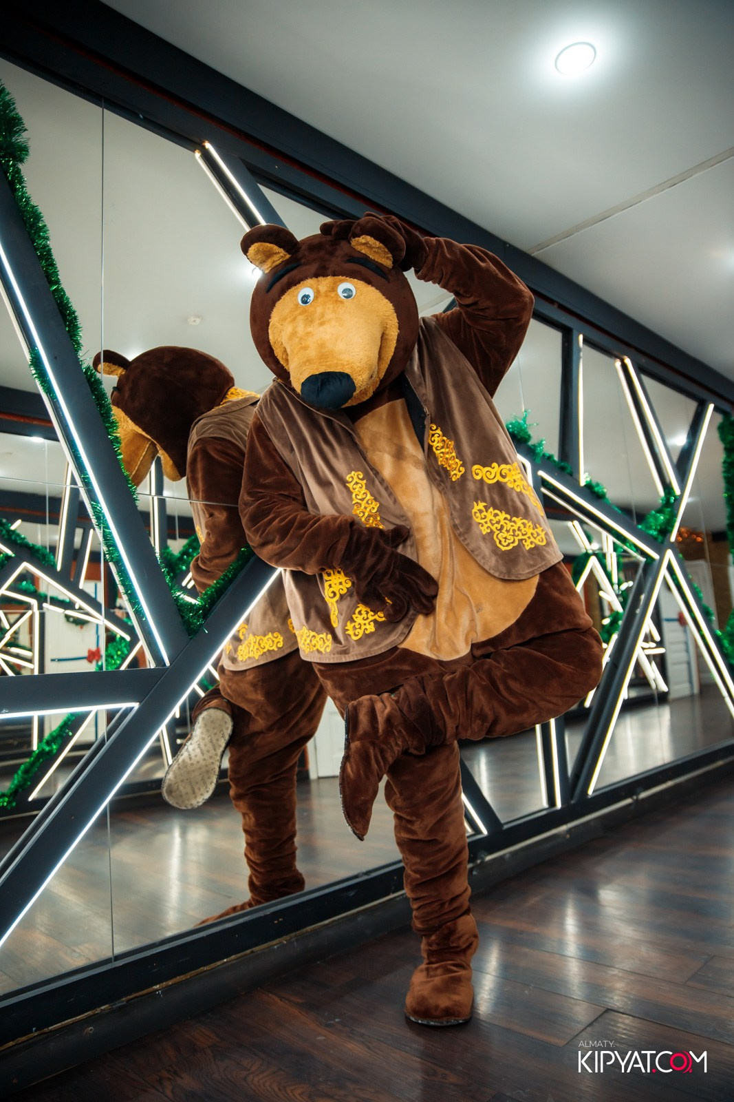 УХО ИМЕДВЕДЬ НА САИНА. КИПЯТКОМ АЛМАТЫ!