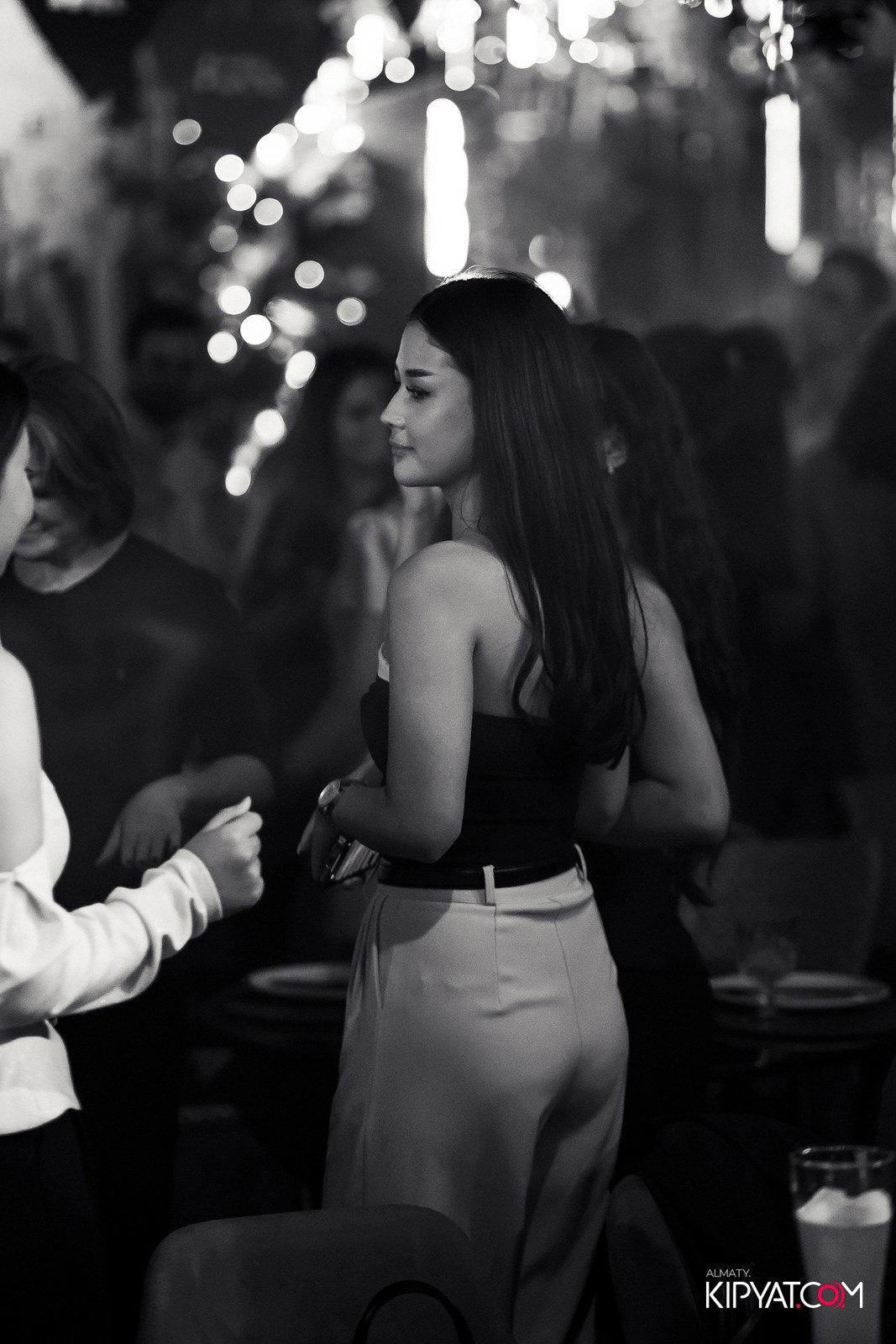 FRIENDS BAR & TERRACE. КИПЯТКОМ АЛМАТЫ!