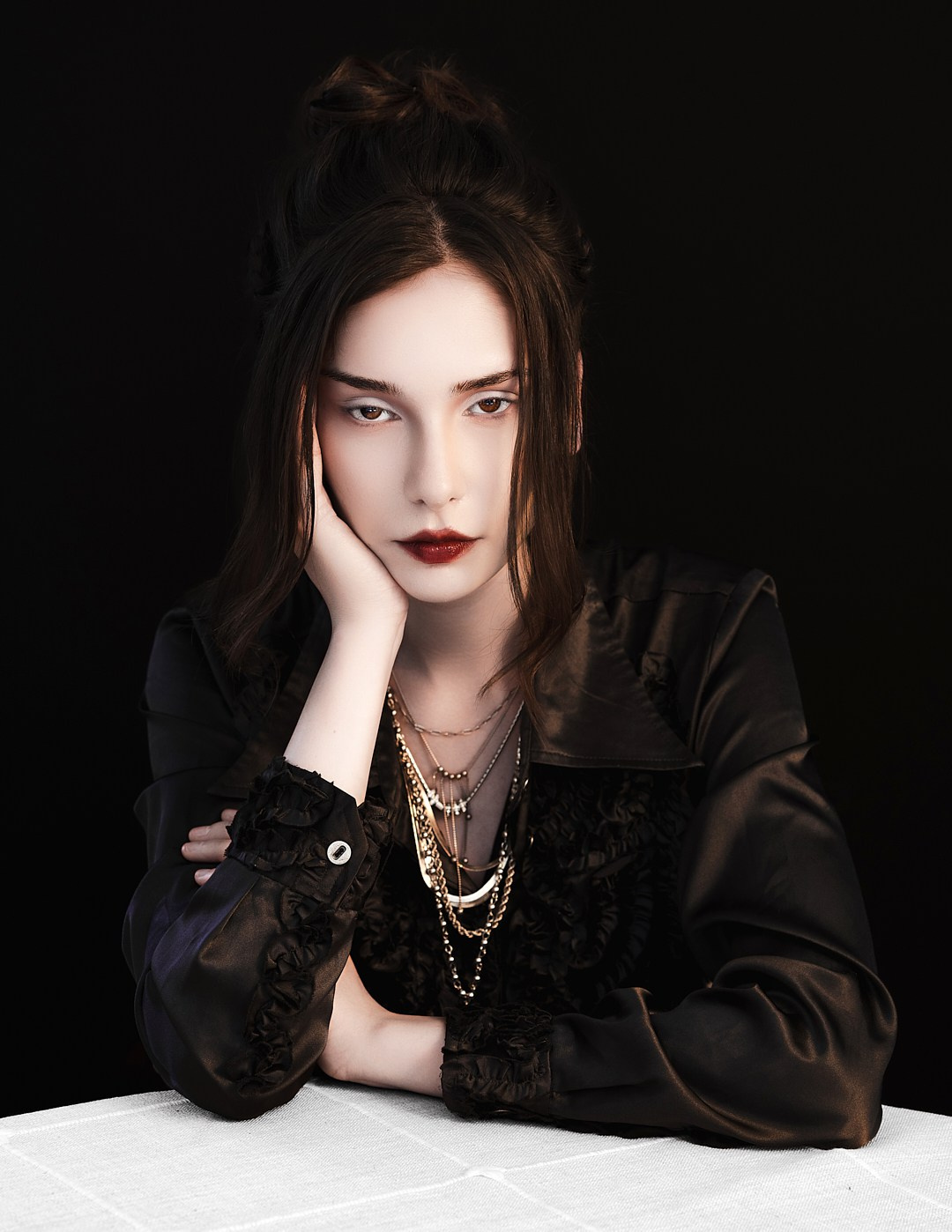 VERSAL. Студийный-fashion фотограф в Москве и Санкт-Петербурге