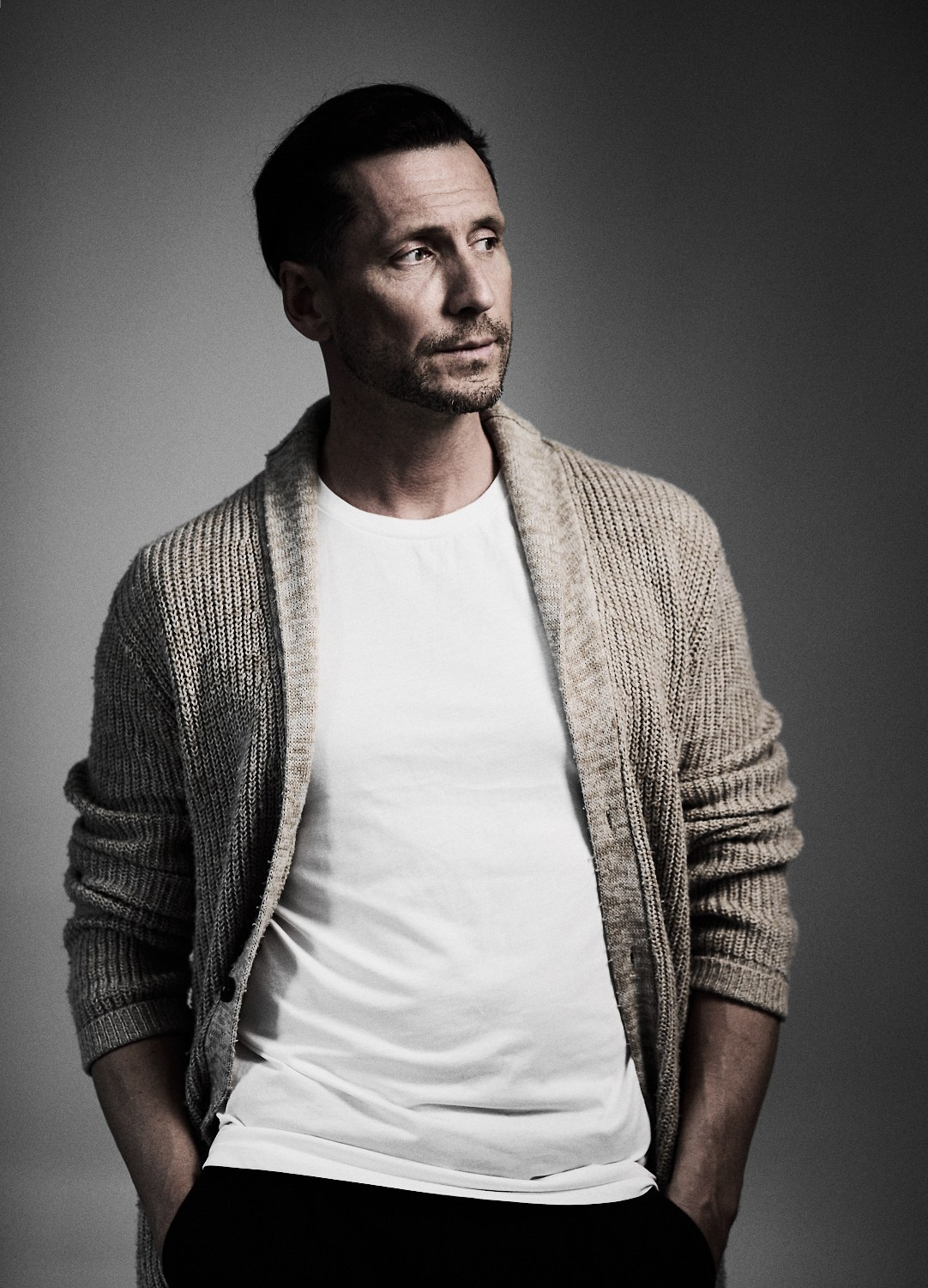 Красивые портреты в современном лаконичном стиле. Фотограф Дмитрий Логинов