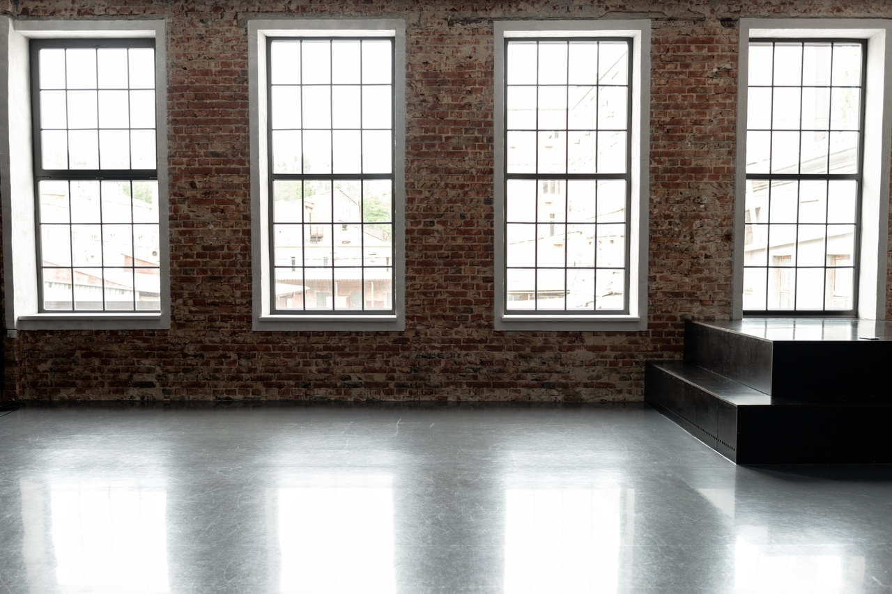 Фотостудия "Простор" зал «ATLAS». Свадебный фотограф в Ростове Александра Груздева