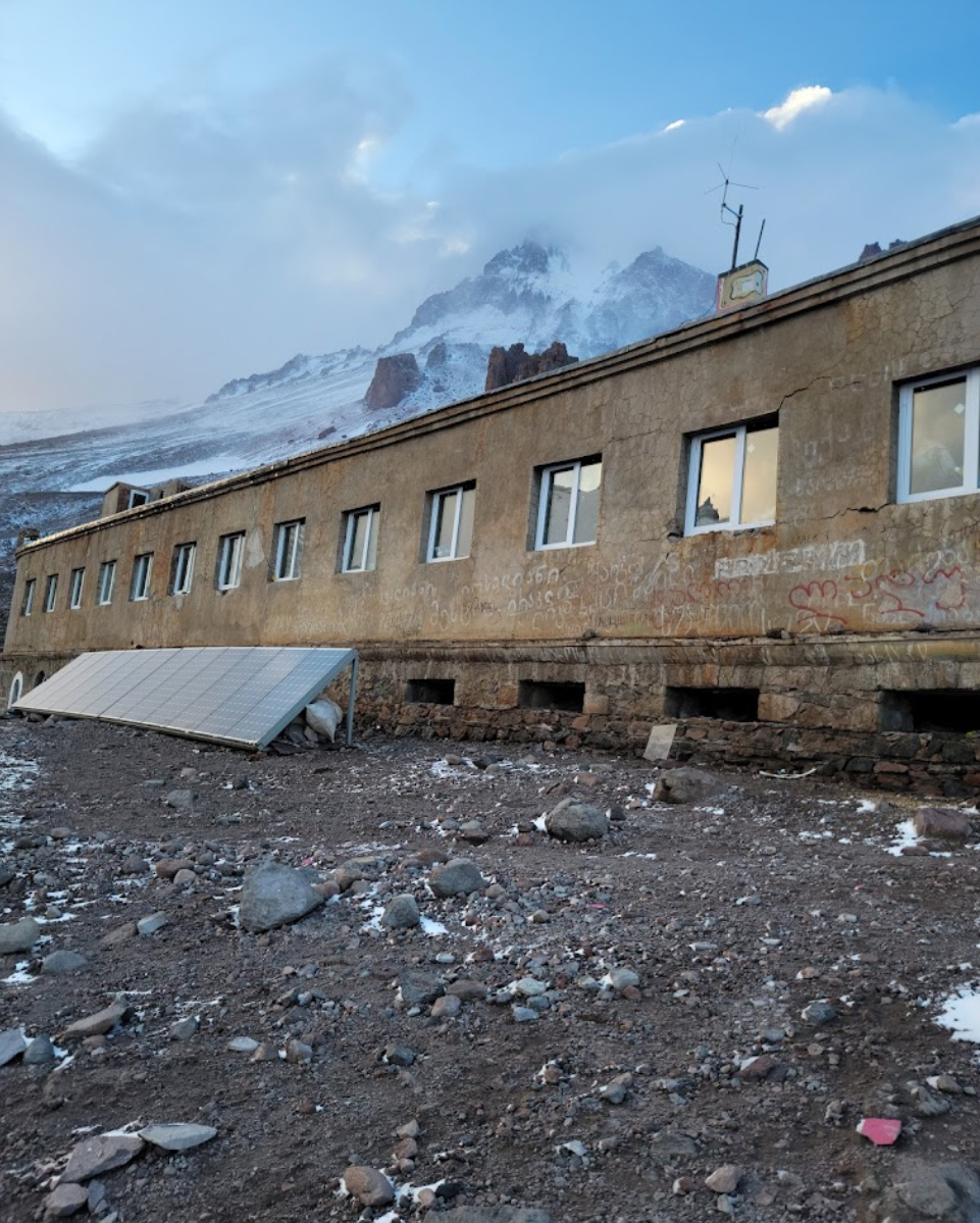 Восхождение на Казбек с Грузии. Уникальные экспедиции — LUCKY CLAN