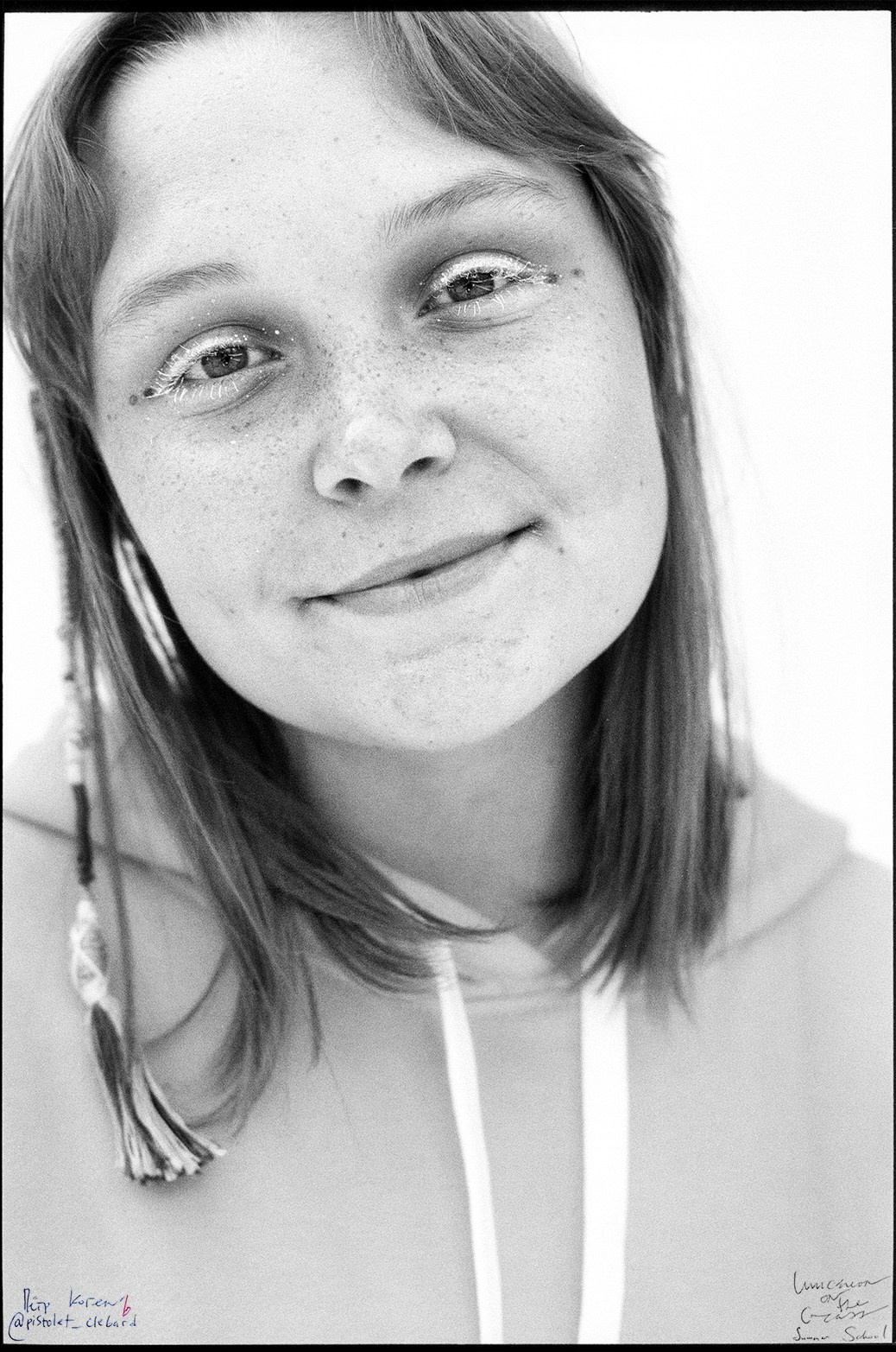 Классическая портретная выездная фотосессия (полевое исследование). Один человек один кадр. Летняя Школа. Дубна. Портретный и художественный фотограф в Москве Пётр Корень
