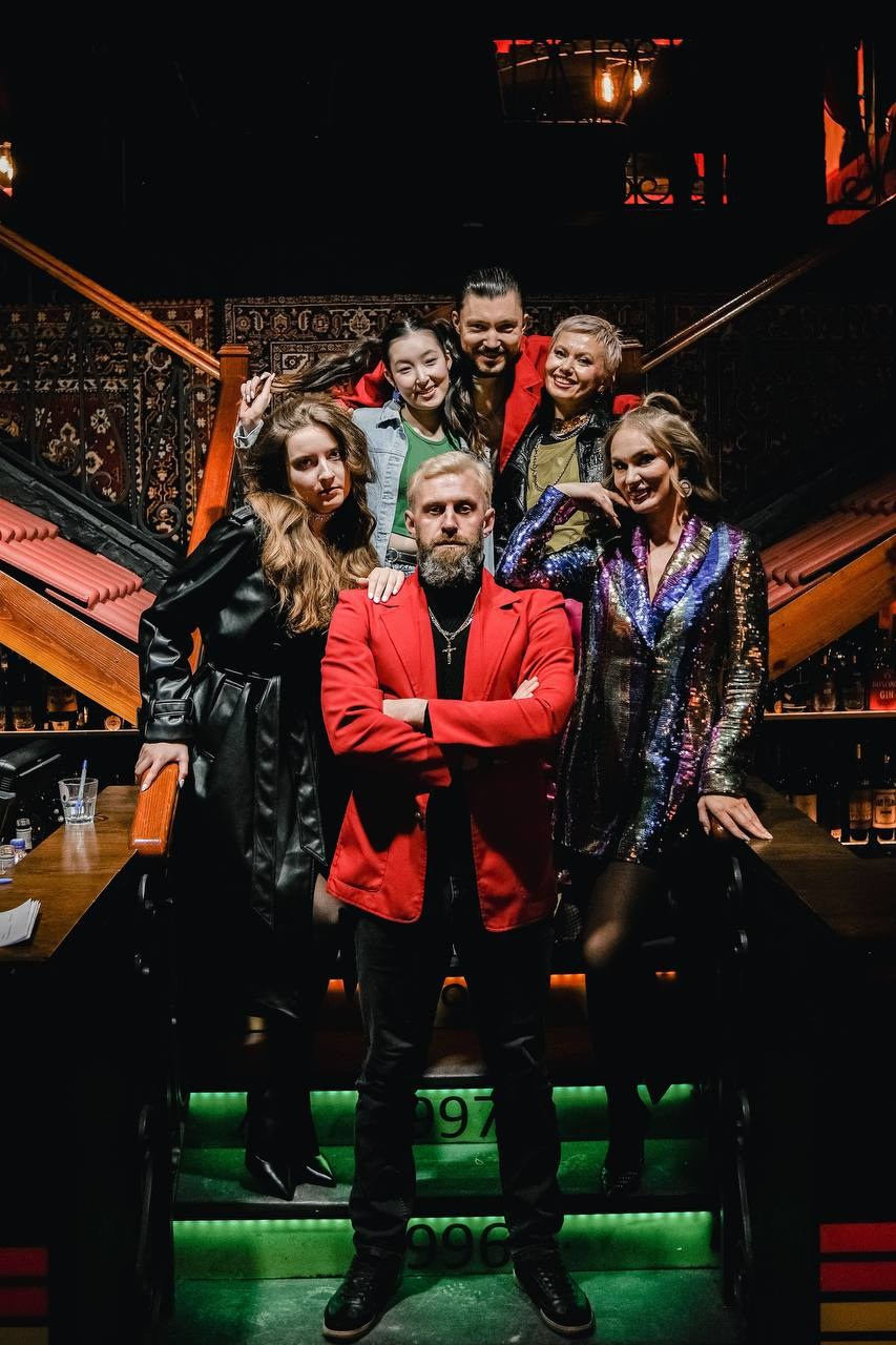 Бар РУКИ ВВЕРХ. Фотограф и видеограф в Тюмени Анна Жагорина, ваши фото еще не отдавали так быстро!