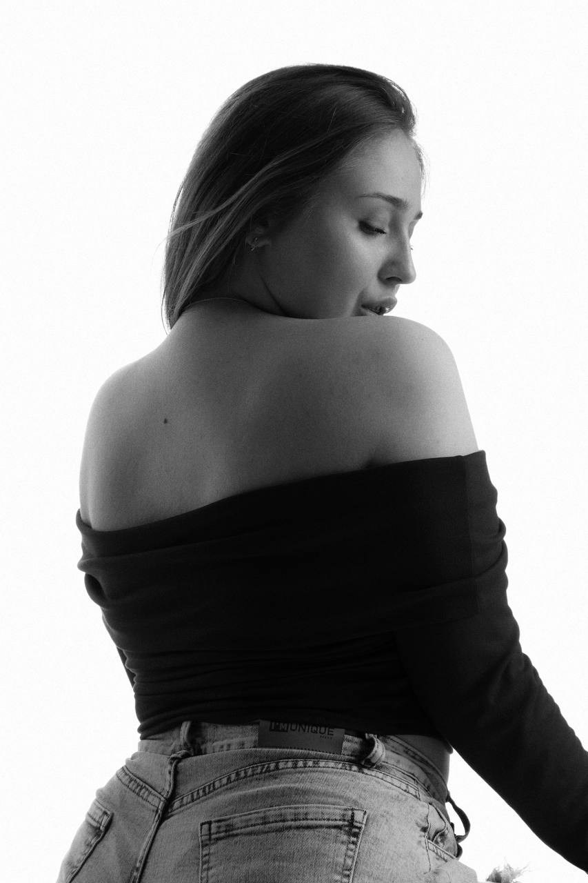 Индивидуальная. Персональный и коммерческий фотограф в Тюмени Полина Лапардина