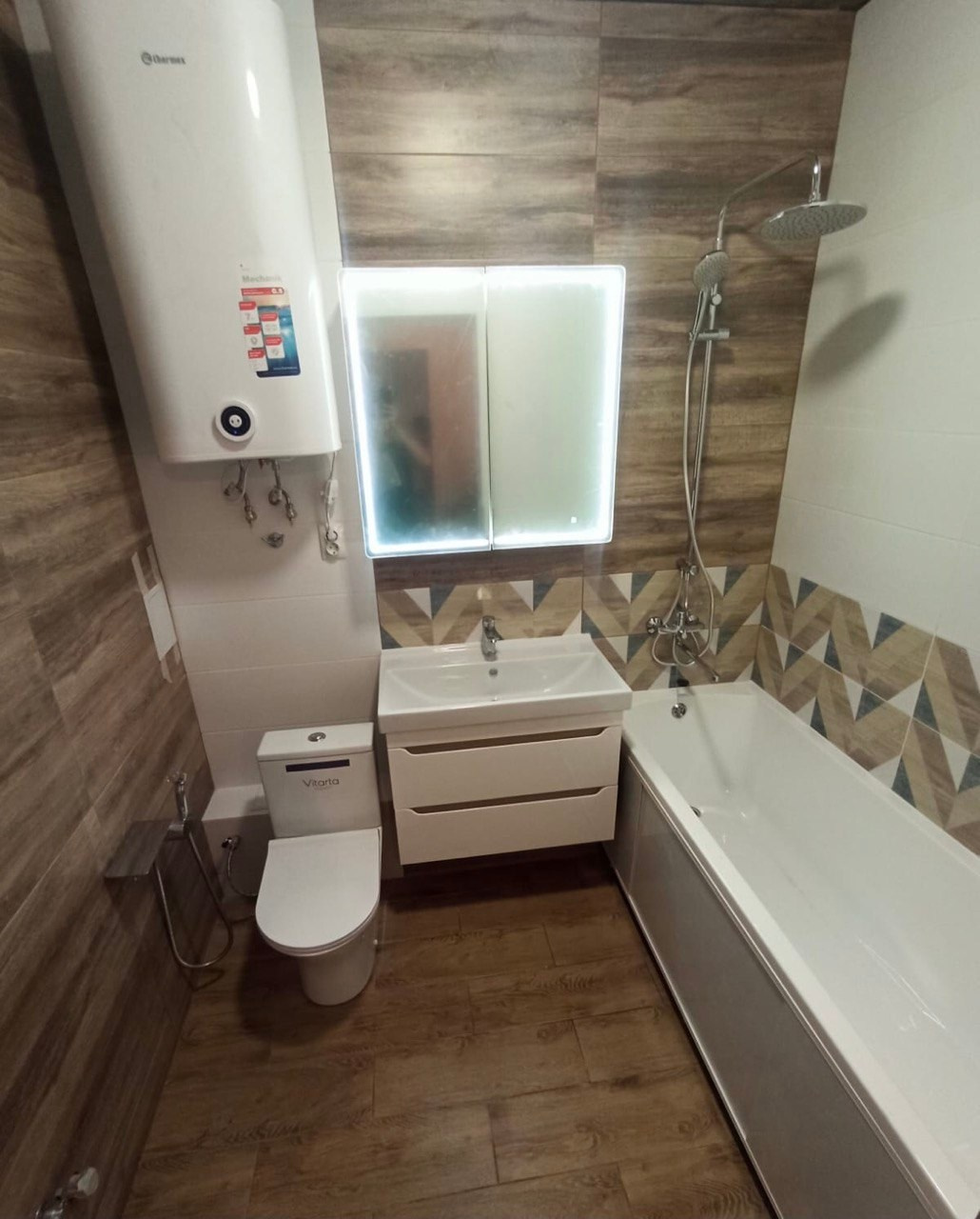 Ванная комната (ул. Мансура Хасанова д. 13). Ремонт санузла, туалета, ванной под ключ в Казани. Укладка плитки