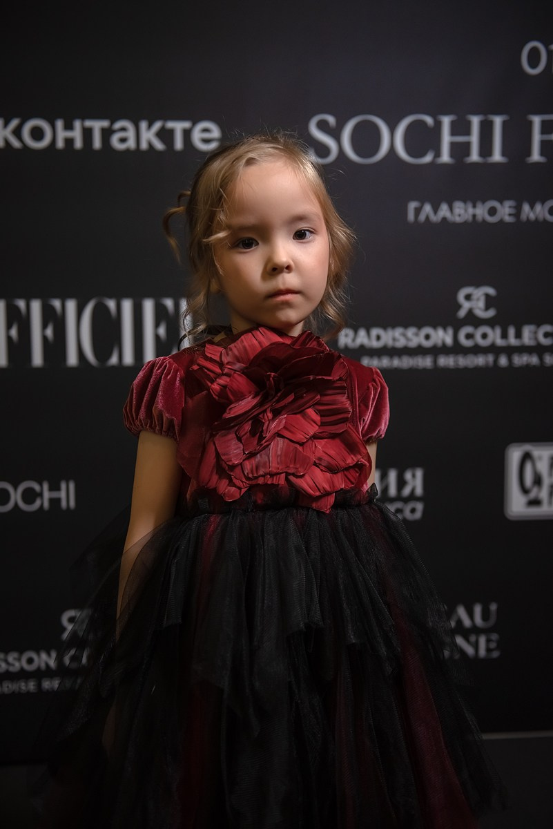 SochiFashionWeek2024 дизайнер Анохина Светлана. Семейный и коммерческий фотограф в Сочи Александр Бодунов