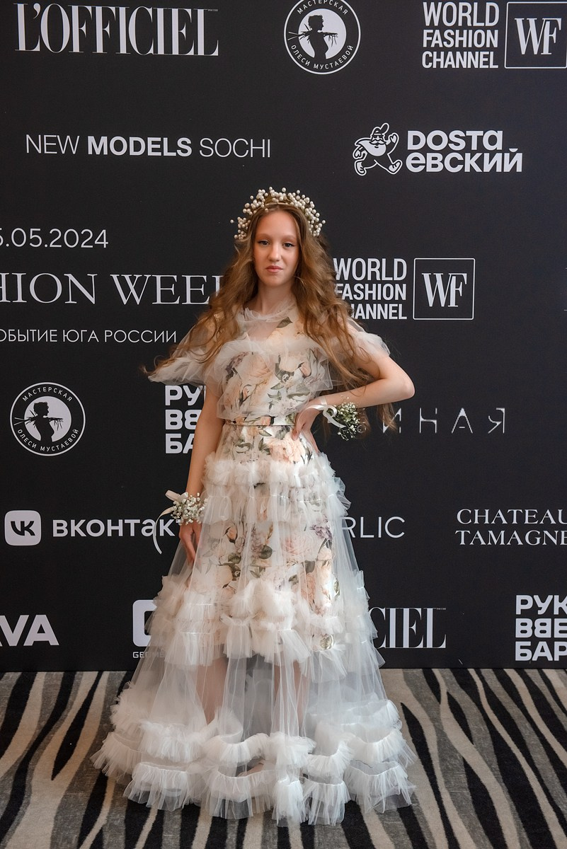 SochiFashionWeek2024 дизайнер Анохина. Семейный и коммерческий фотограф в Сочи Александр Бодунов
