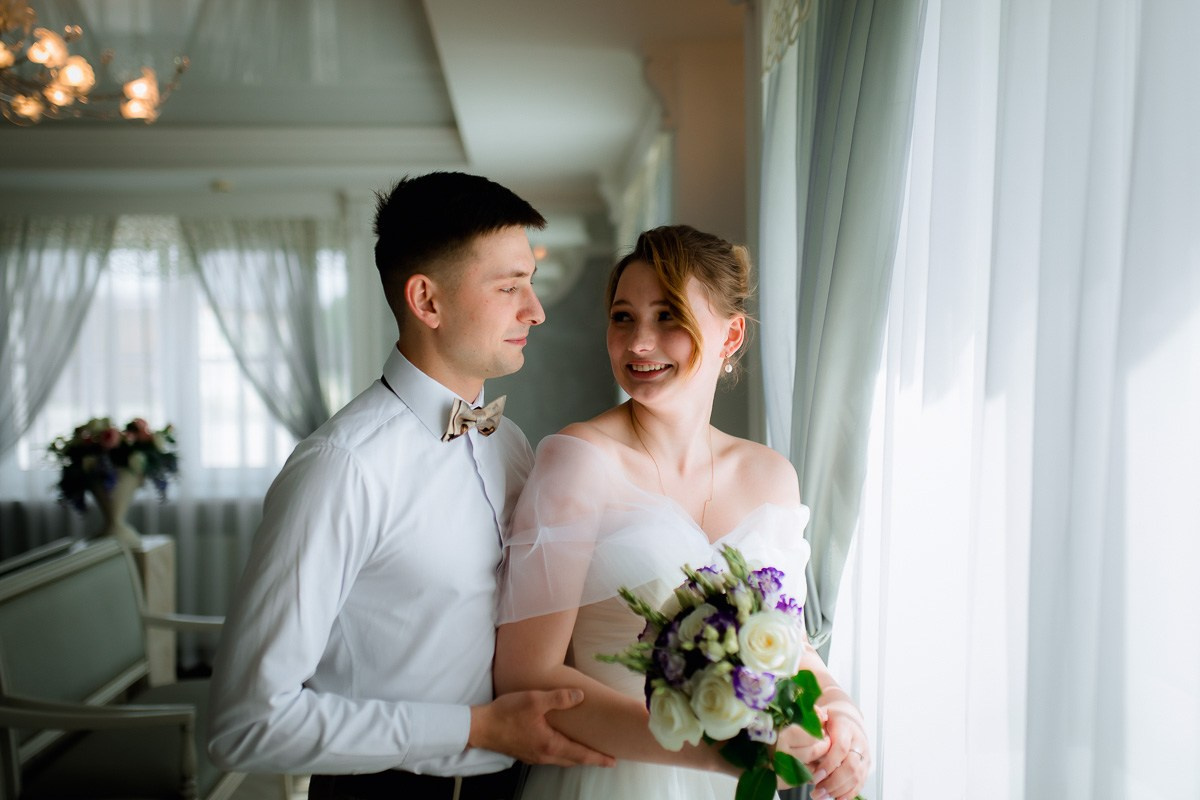 Свадебная съёмка в плохую погоду: почему дождь, туман и ветер — не проблема, а подарок кадру. Свадебный фотограф — Санкт-Петербург (СПб) Питер