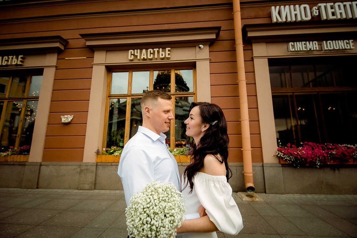 Утро невесты: почему это не разогрев перед свадьбой, а отдельная история в кадре. Свадебный фотограф — Санкт-Петербург (СПб) Питер