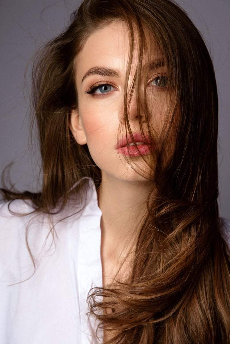 Кристина, 40-42 р-р, 180 см. KED Production — продакшн из СПб. Создаём фото, видео и контент, который помогает брендам и селлерам продавать больше