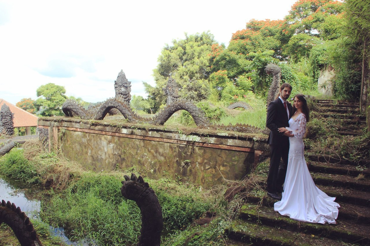 Примеры свадебных платьев. Модельер Евгений Бременев