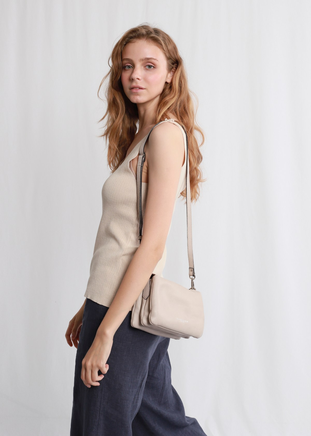 Съемка сумок и рюкзаков с участием модели. Владимир Спивак — фотограф, дизайнер, продюсер | Основатель бегового клуба Spivak Run