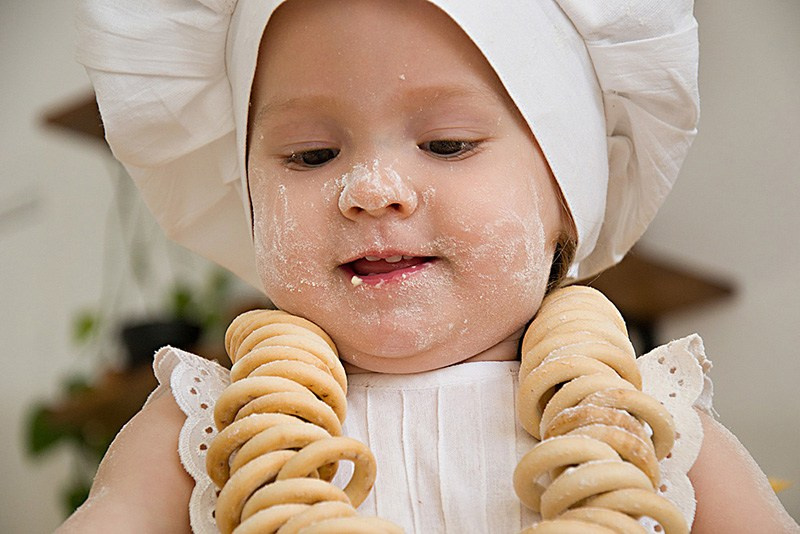 Ксения. Маленький поваренок. Fotounata.ru