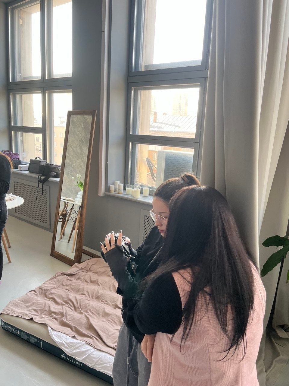 Фото бэкстейдж съёмок и занятий — как проходят наши уроки в Фотошколе Lectory 4.06. Фотошкола Екатеринбург Lectory 4.06