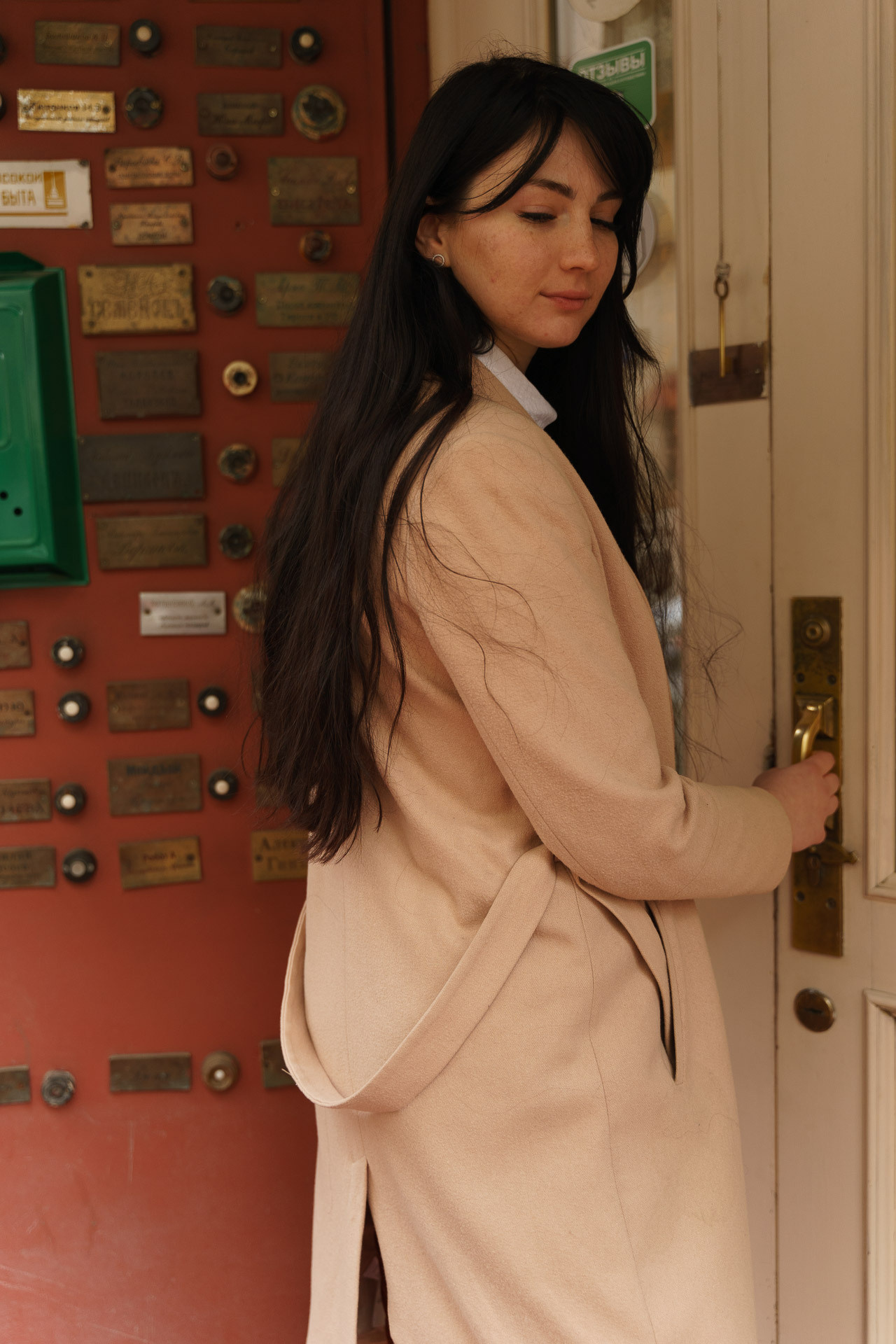 Прогулочная фотосессия на улицах Москвы. Свадебный и семейный фотограф в Новосибирске Данил Коротких