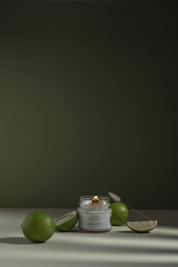 Гайд по предметной съемке обучение предметной фотографии эстетика минимализма в предметной съемке как снимать предметы красиво минимализм в фотографии предметная фотосъемка для начинающих гайд по фотосъемке товаров создание контента для брендов предметная съемка без дорогого оборудования секреты предметной фотографии стиль минимализм в съемке съемка товаров для маркетплейсов коммерческая предметная съемка свет и композиция в предметной фотографии как создать красивый кадр гайд по свету в предметной съемке искусство минимализма в фото фотосъемка для бизнеса обучение фотографии товаров предметный контент для соцсетей