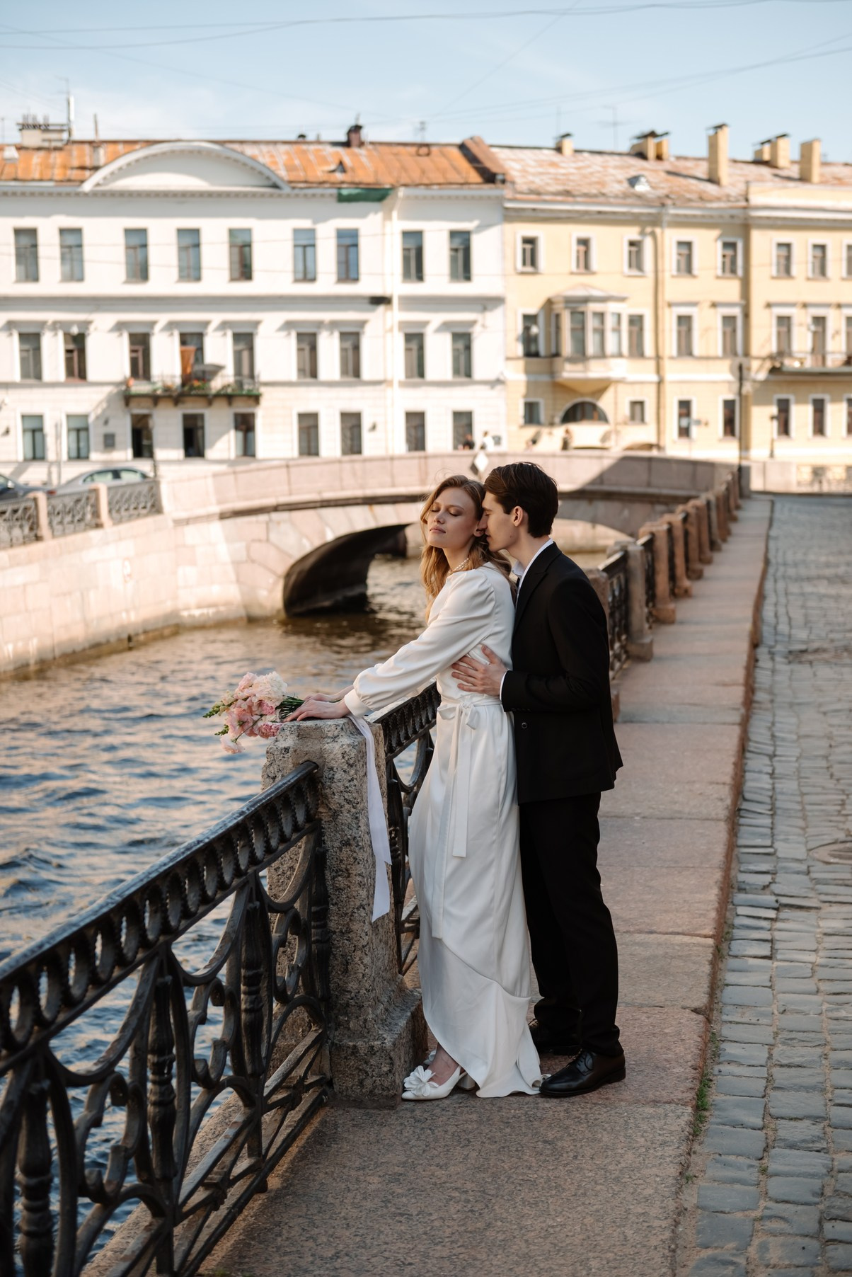 Прогулка у Эрмитажа. Свадебный и сеейный фотограф в Санкт-Петербурге Елена Худякова