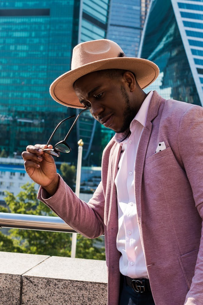 Portraits. Moscow based photographer. Tinashe Mvududu