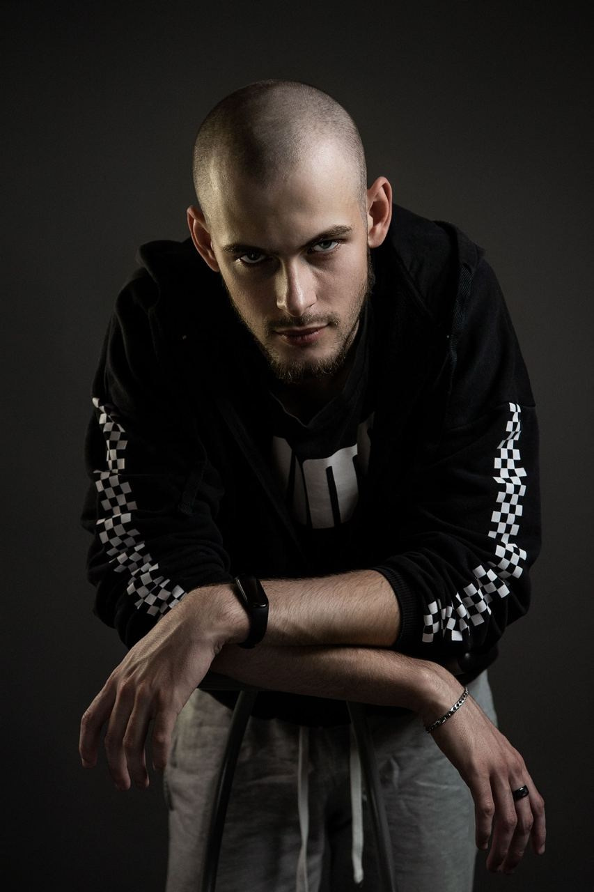 Модель для предметной съемки Антон А. Н.Новгород | Sale Easy