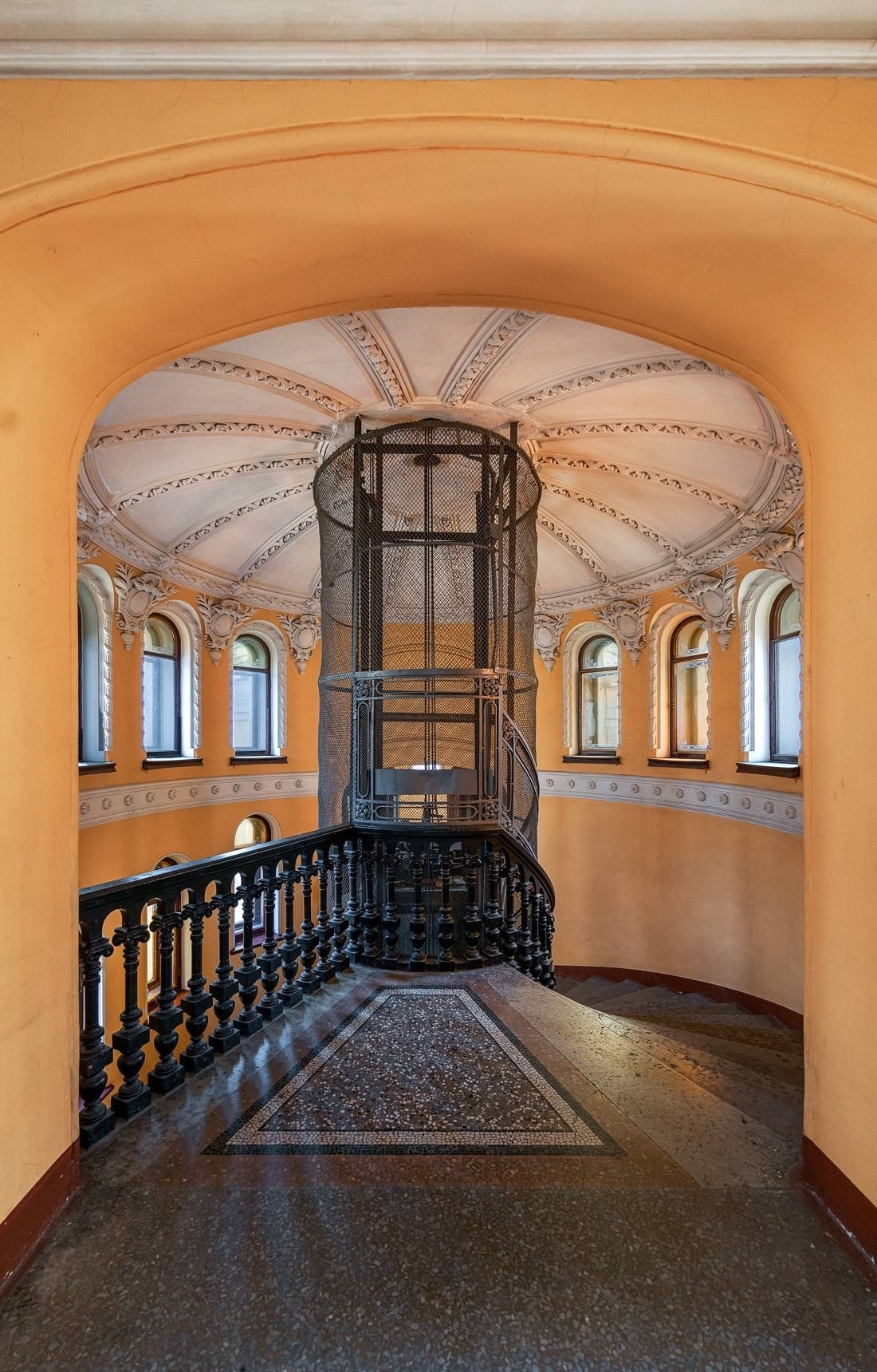 City and architectural portfolio of photographer Vadim Sherbakov. Vadim Sherbakov Portfolio