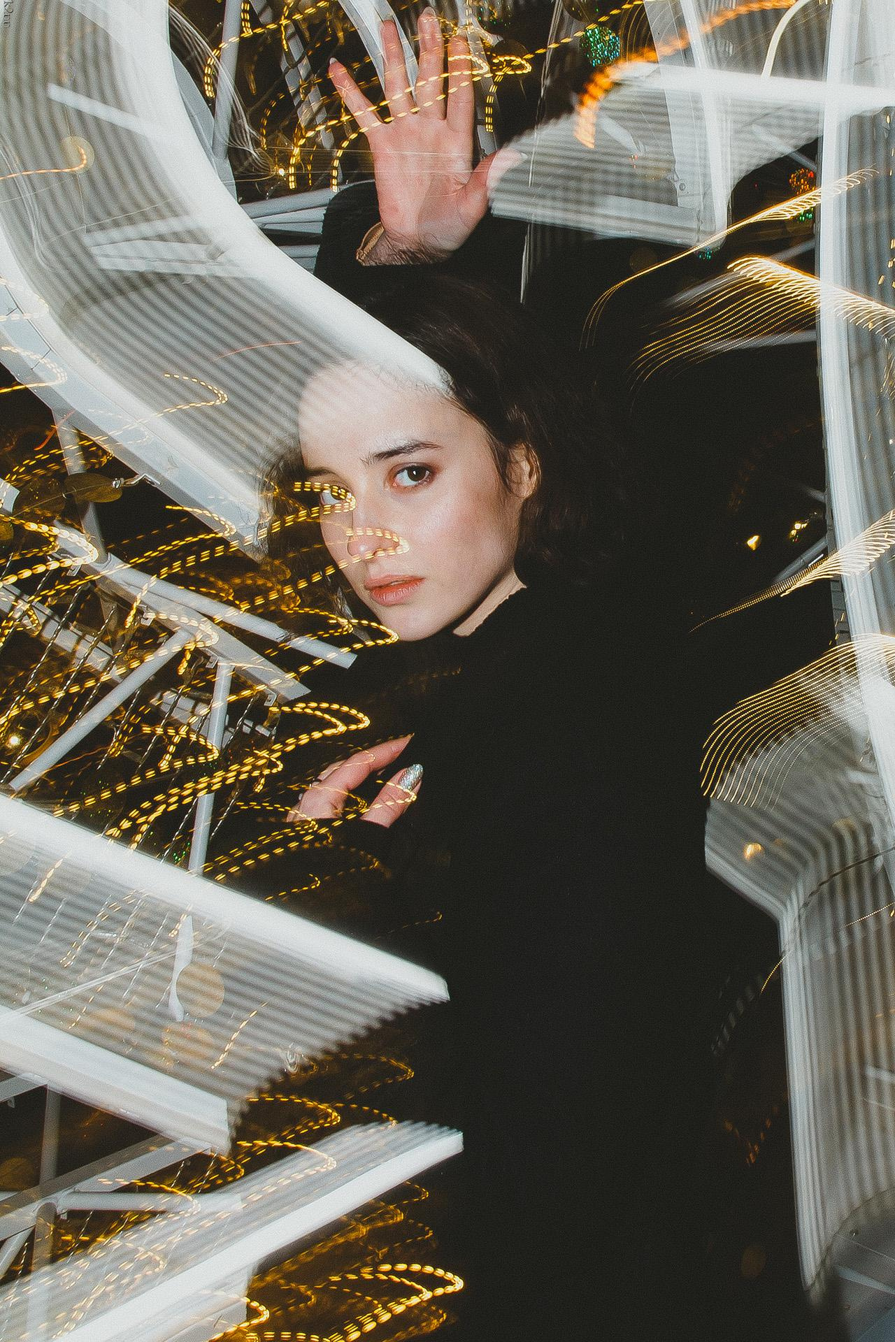 Виолетта и огни Симферополя. Фотограф Антон Катунин | Симферополь