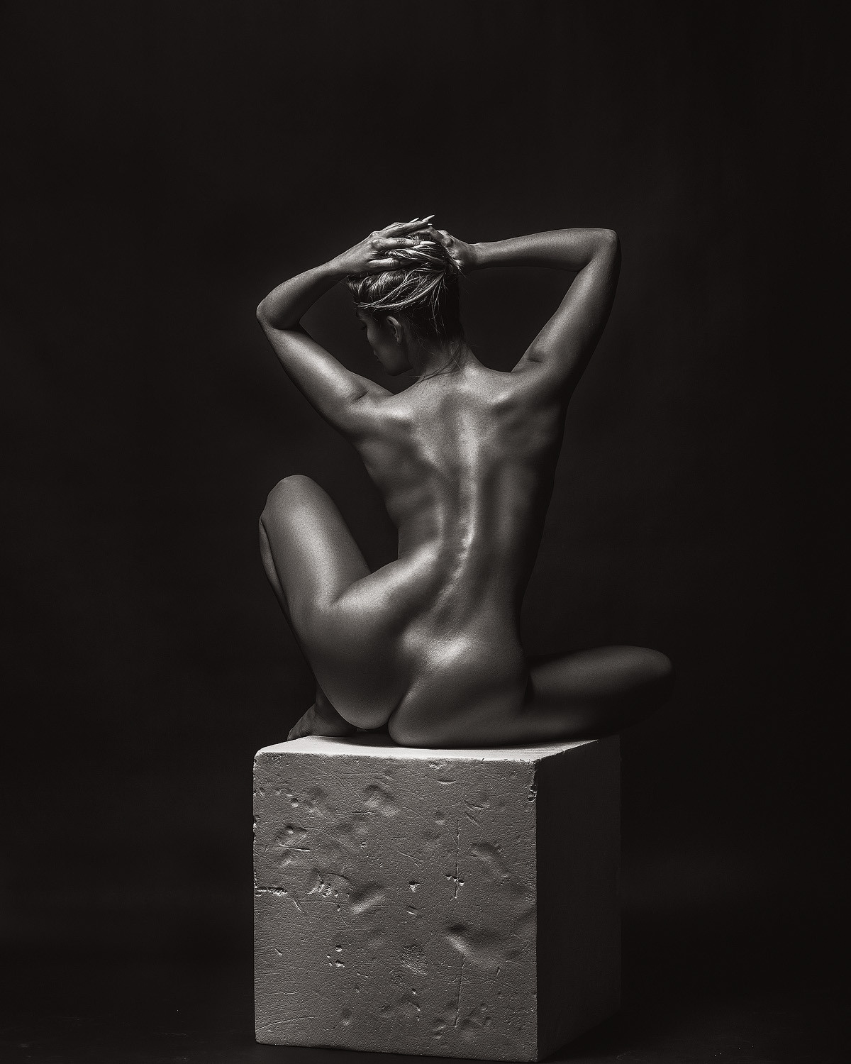 Женский фотограф Александр Шебанов работающий в жанрах чувственные портрет, будуар и арт ню. Красивые живые фотографии для женщин.