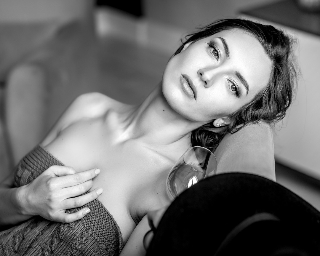 Чувственные женские портреты от московского Александра Шебанова