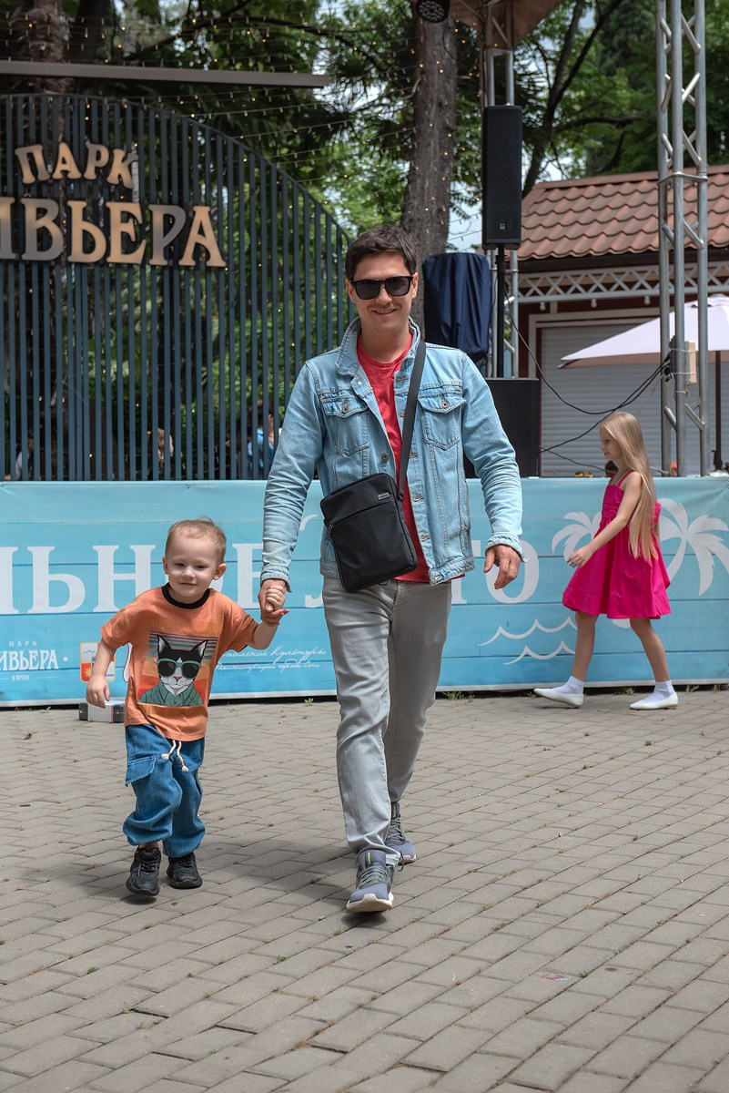 Парк Ривьера дефиле HAPPYkids. Семейный и коммерческий фотограф в Сочи Александр Бодунов