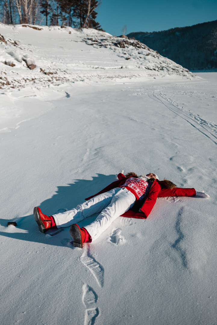 Фото в зимнем лесу. Очаровательная Наталья. Фотограф в Красноярске / Дивногорске. Файзулина Анастасия