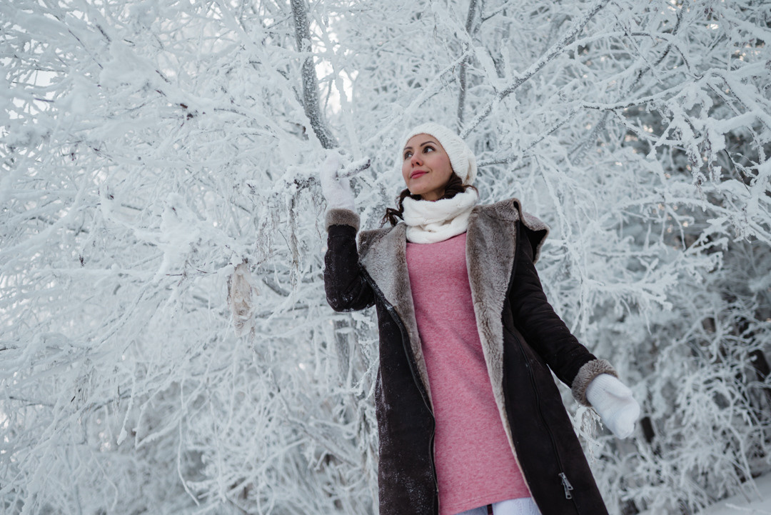 Фото в зимнем лесу. Очаровательная Наталья. Фотограф в Красноярске / Дивногорске. Файзулина Анастасия