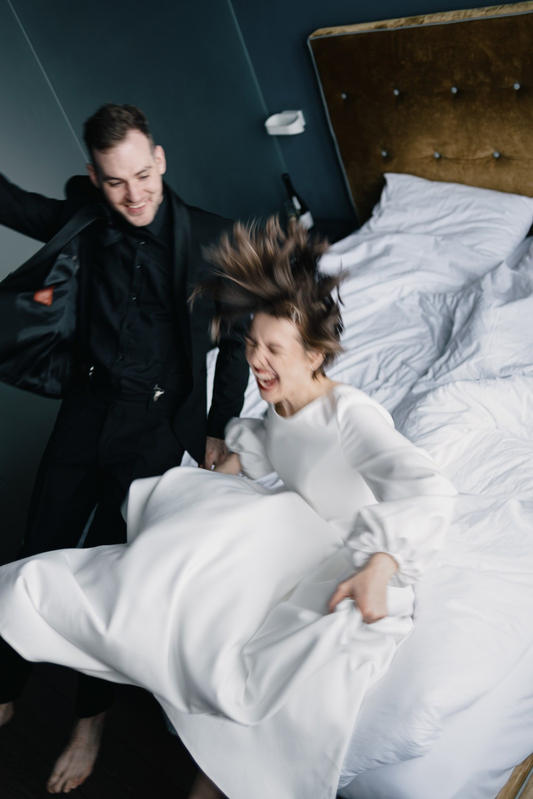 Свадебный фотограф в Тюмени — Стас и Таня — Съемка в отеле и на улице. Фотограф Дарья Мустафина, Тюмень