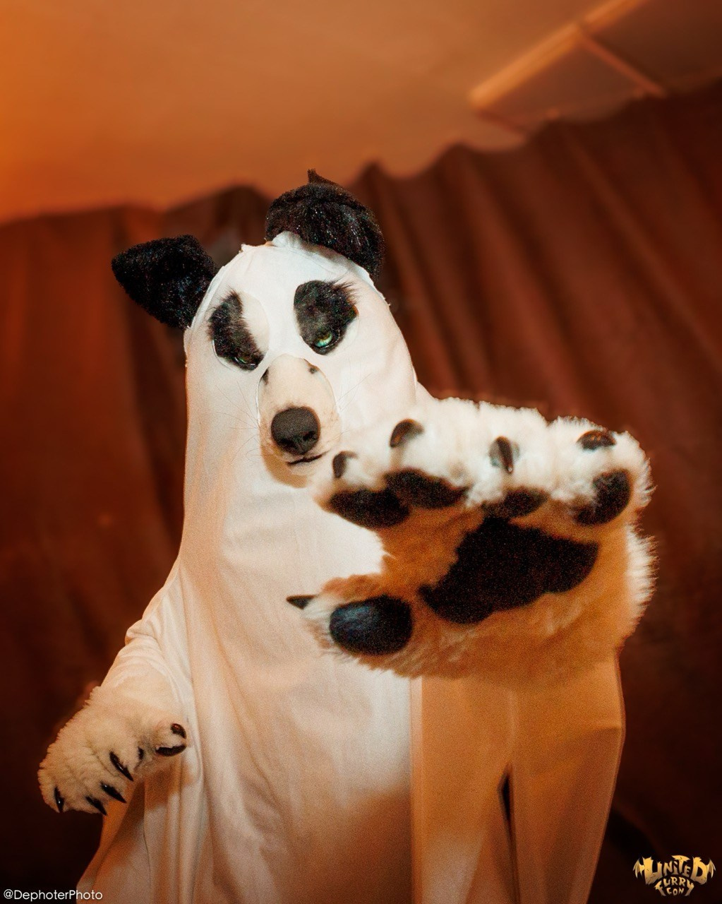 United Furry Convention 2026. Различные мероприятия и просто фотографии людей