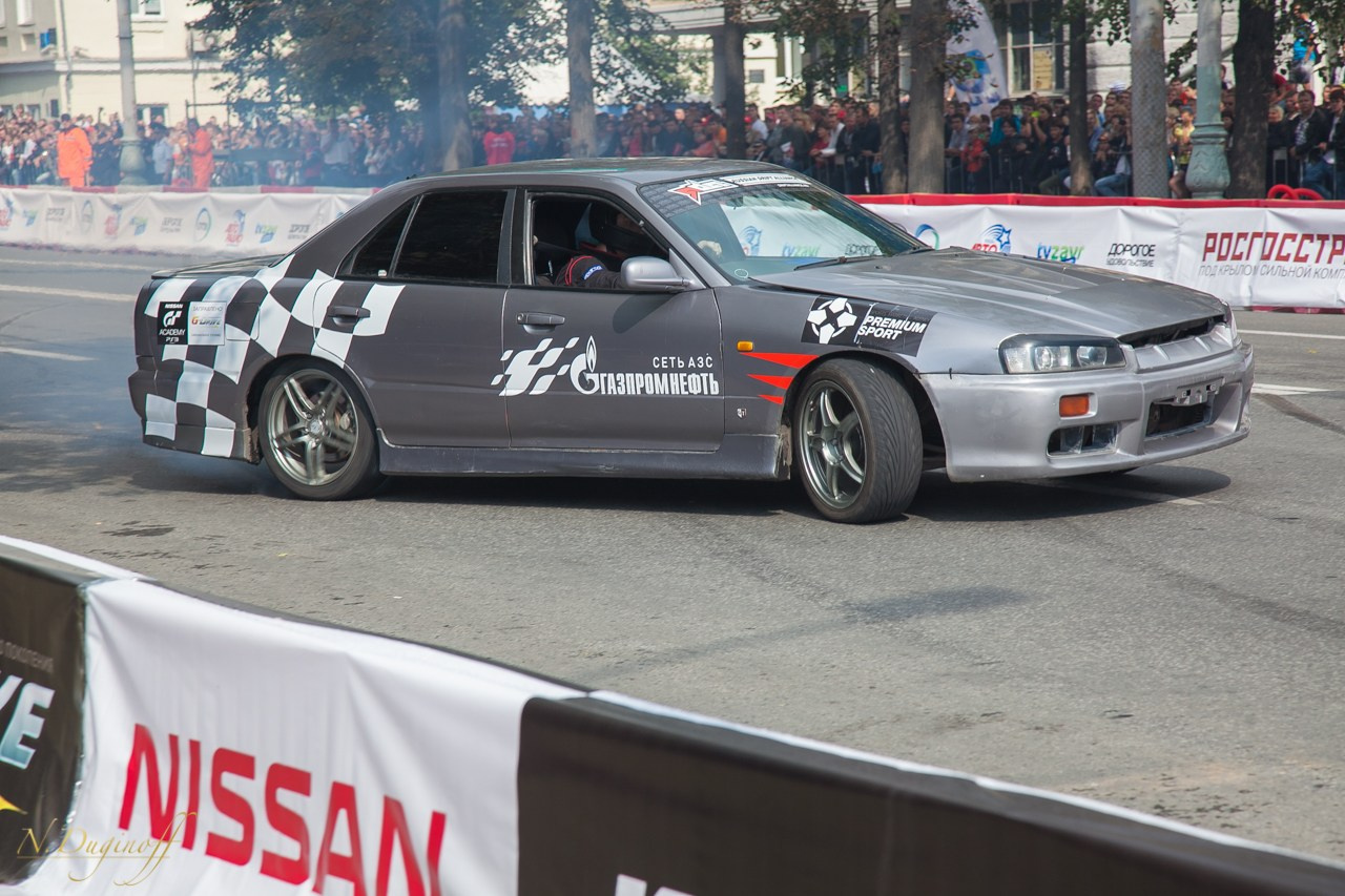 Nissan Nissmo Drive. Профессиональный фотограф Дугинов Николай | Екатеринбург