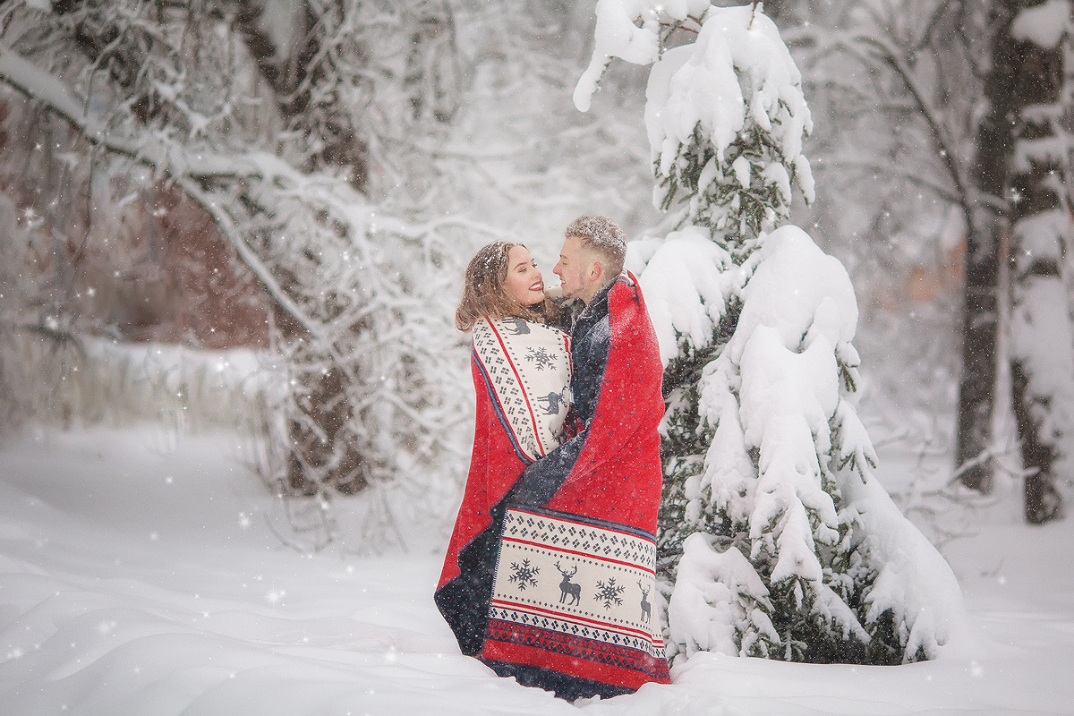 Валя и Сережа в зимнем лесу. Семейный фотограф в Москве Марина Петра