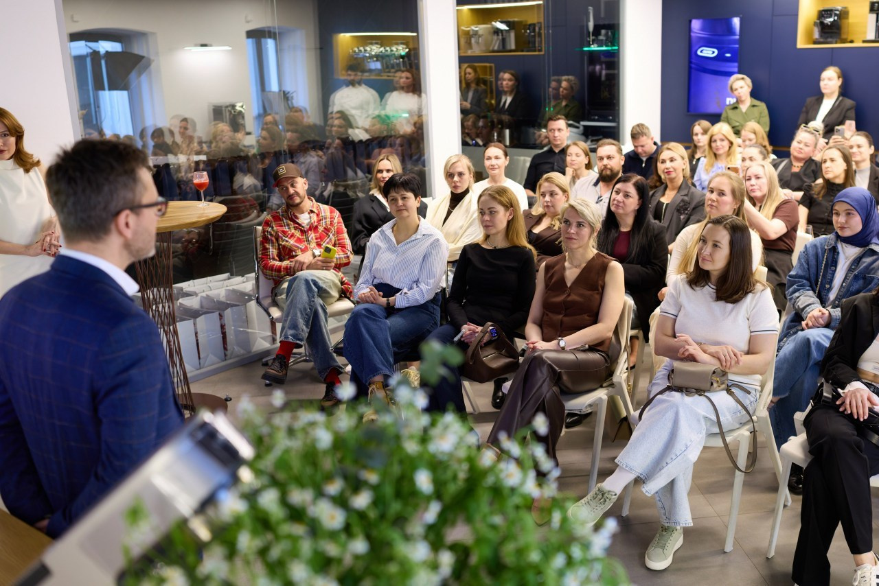 Отзывы. Яркий репортажный фотограф в Москве Лоскутов Глеб