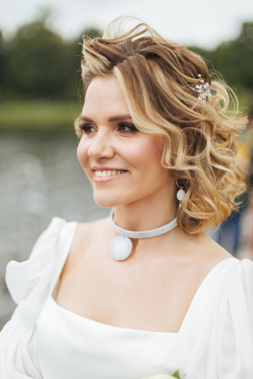 свадебное платье в спб, найти свадебный салон, букет для невесты, хороший ведущий на свадьбу, костюм для жениха, платье для невесты,  подшить свадебное платье, ателье свадебное, фотограф на свадьбу, выпуск, праздник, венчание